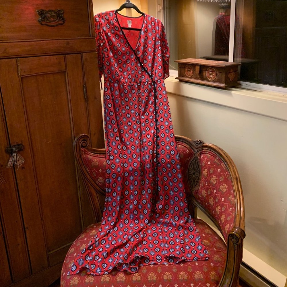 Tristan, dress. Size small, Printed fabric, All red lining, Midi or Maxi.